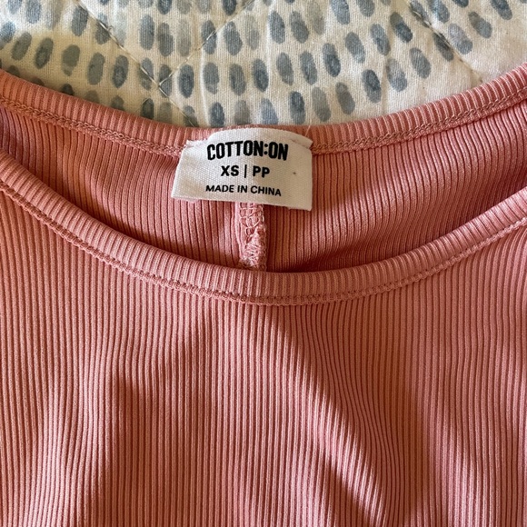 Two Cotton On Crop Tops Open Back - Picture 2 of 6